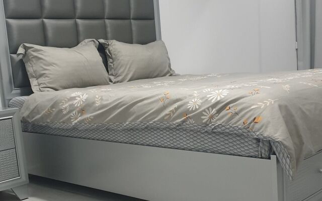 Maritimo Luxury ApartHotel