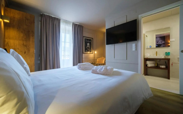 Azores Book Hotel