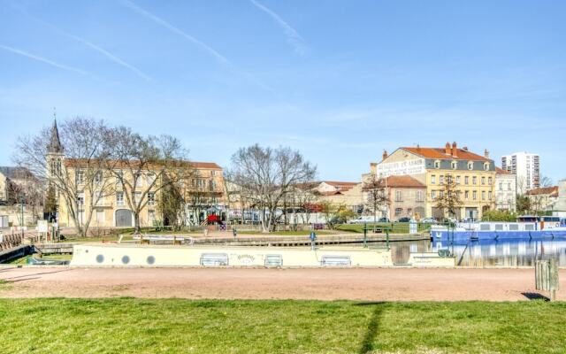 Homely Apartment in Roanne With Terrace