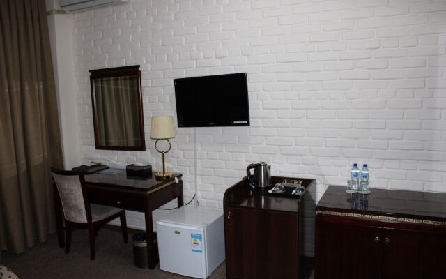 Zarafshan Grand Hotel FIEZ