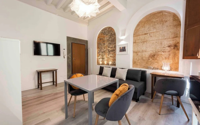 Deluxe Pitti Suites by MMega