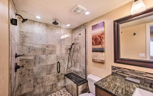 Condo w/ Patio & Pool Access in Greenwood Village!