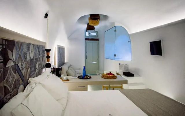 Aperto Suites - Adults Only
