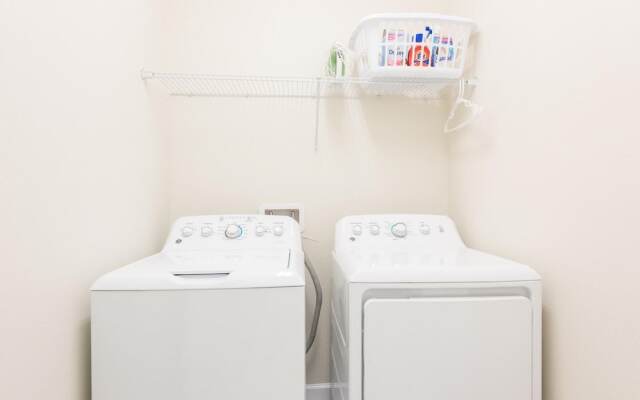 Private Pool Modern Elegance Ideal Locale