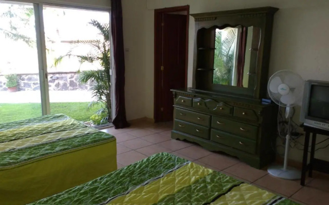 Casa Flor de Mayo