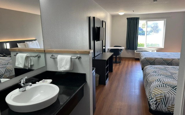 Motel 6 Seaside, OR