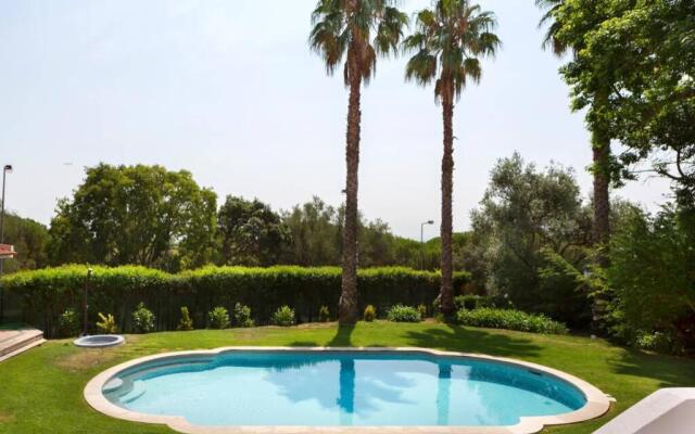 Amazing 4 bedroom Villa with POOL, View & Garden