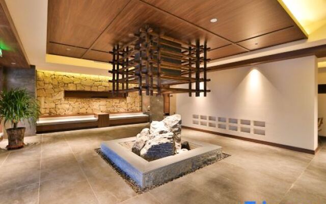 Mid-levels Hot Spring Home