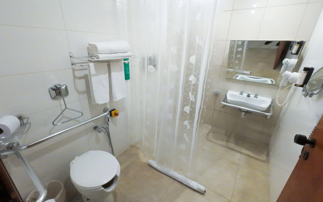 Golden Tulip Goiania Address