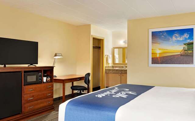 Days Inn by Wyndham Oak Ridge Knoxville