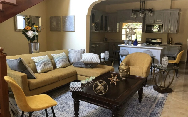 vacation villas runaway bay