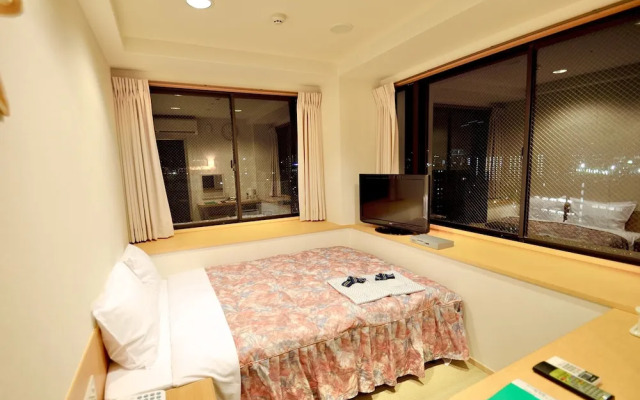 Hiroshima Ekimae Universal Hotel Shinkansenguchimigi