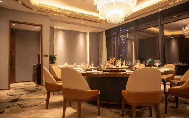 Yinhu Junyi Hotel（Wildlife Park）