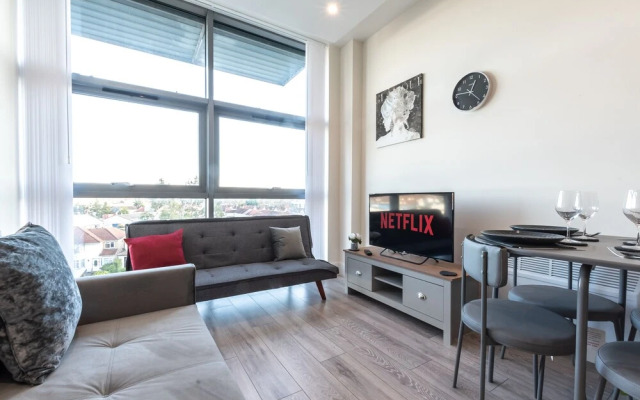 OnPoint -SUPER 1 Bedroom Apt Slough