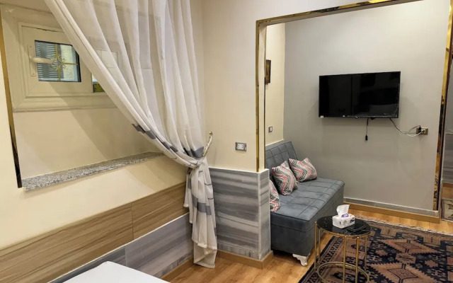 Osiris pyramids view inn