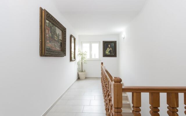 Villa Voinic 2