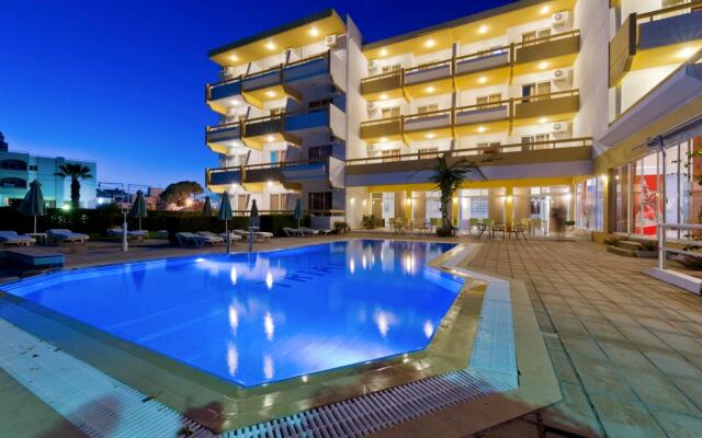 Trianta Hotel Apartments