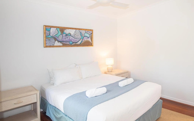 The Blue House - 100M TO BEACH, PET FRIENDLY, BIG HOUSE, SLEEPS 8 — 4-star hotel in Point Lookout