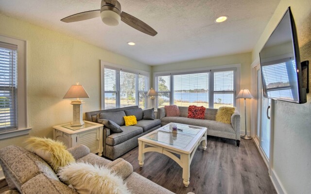 Portsmouth Waterfront Vacation Rental w/ Deck