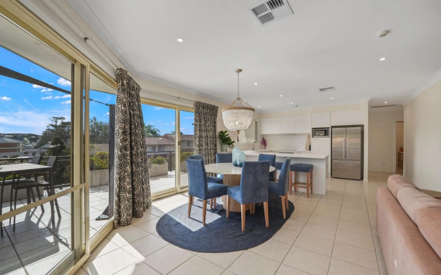 Terrigal Sails Serviced Apartments
