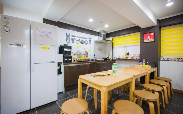 24 Guest House Haeundae Premier