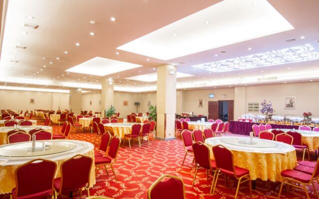 Vienna Hotel (Exposition center)