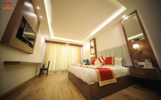 The Laurent and Banon Resorts