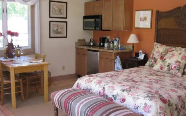 Tam Valley Bed & Breakfast