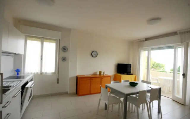 Bright Apartment With sea View