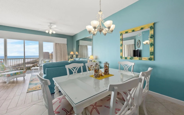 Beachfront Luxury 2Bd 2Ba Condo With Balcony! Sleeps 6!