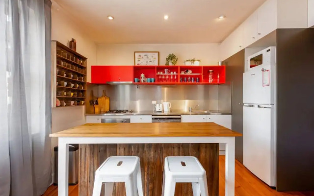 Bright & Sunny 2-bed Unit in the Heart of St Kilda