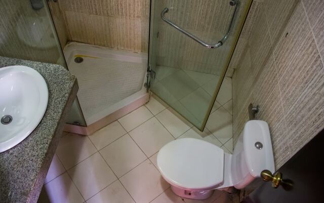 De' Bliss Hotel and Suites