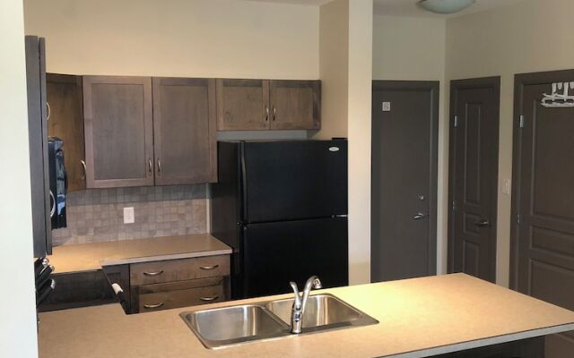 Upper Floor w/ Courtyard View #550