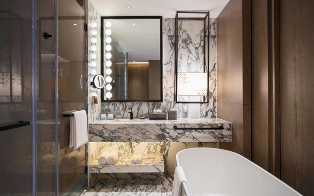 Renaissance Hangzhou Northeast Hotel