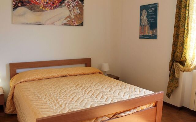 Holiday Appartment With a big Garden, Nearby Lazise's Centre
