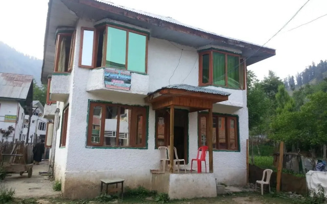 Rising Moon Guest House