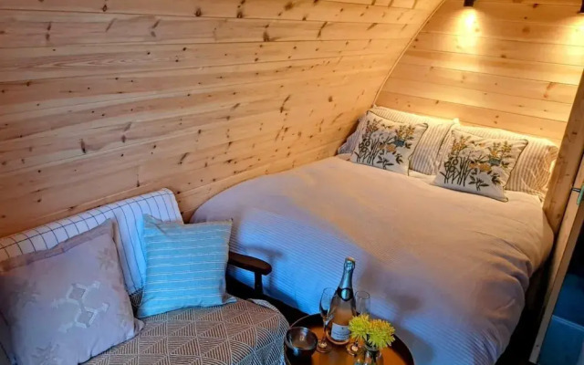Beautiful and Cosy Pod Saintives