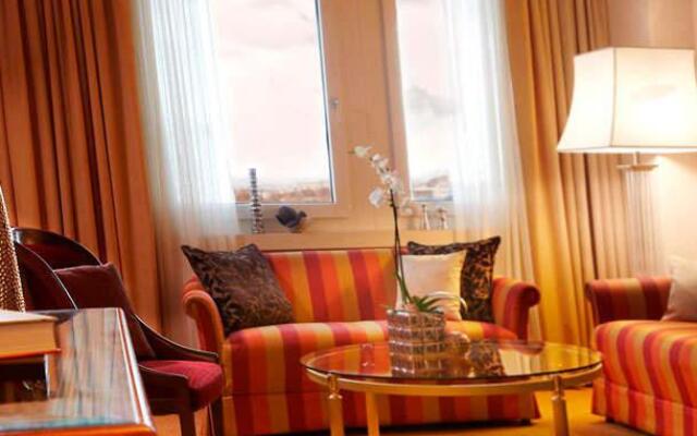Renaissance Zurich Hotel