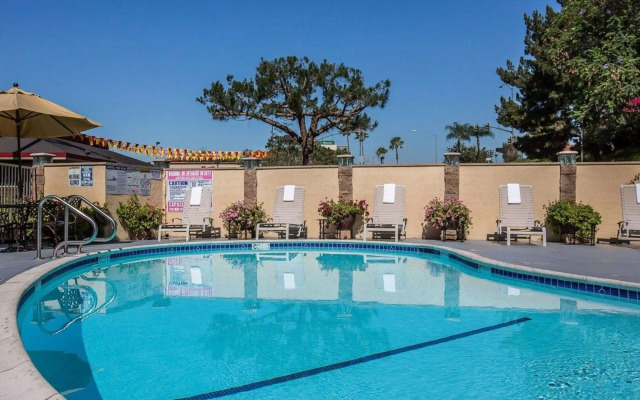 Quality Inn Ontario Airport Convention Center