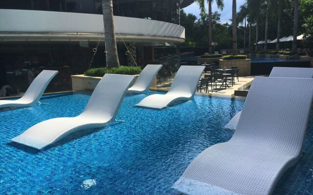 Saigon City View Apartment & Pool