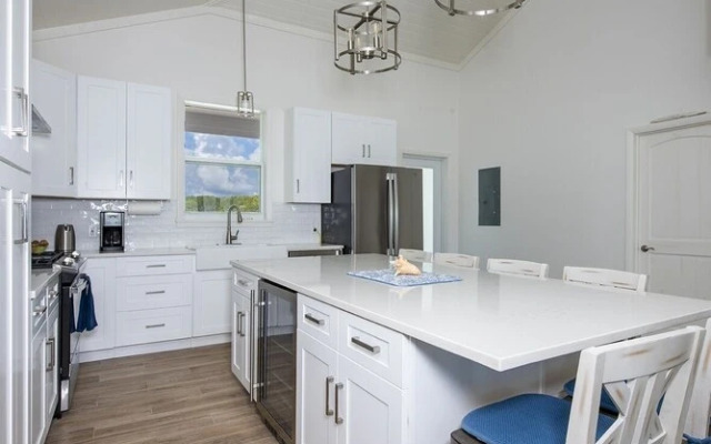 Lavender Beach House 2 Bedroom Home