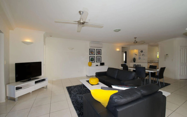 Jack & Newell Holiday Apartments