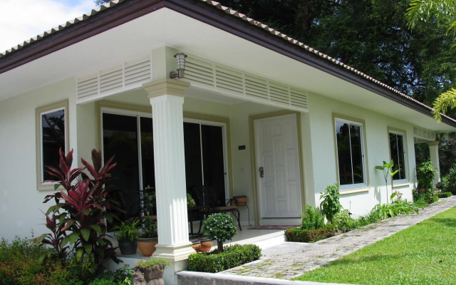 Vacation Garden Villa