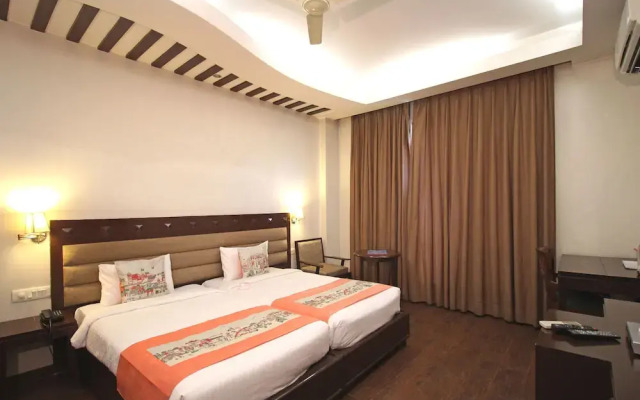 OYO Flagship 5912 Premium Nr Sikanderpur
