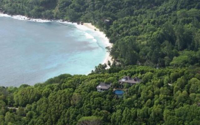 Residence on the Rocks