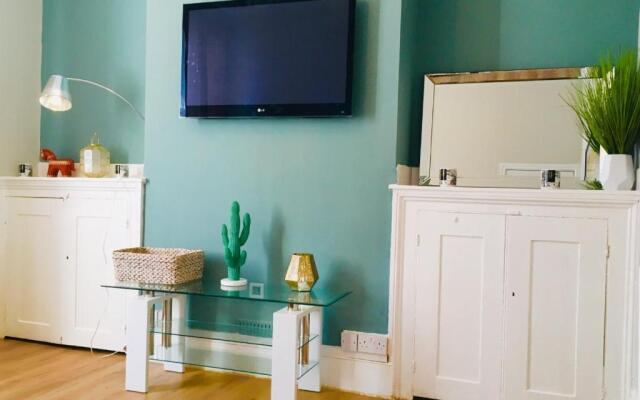 Bright Apartment in the Heart of St Leonards