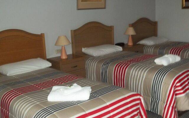 Acacia Rose Motor Inn