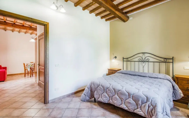 Noce Family Apt Shared Pool,volterra