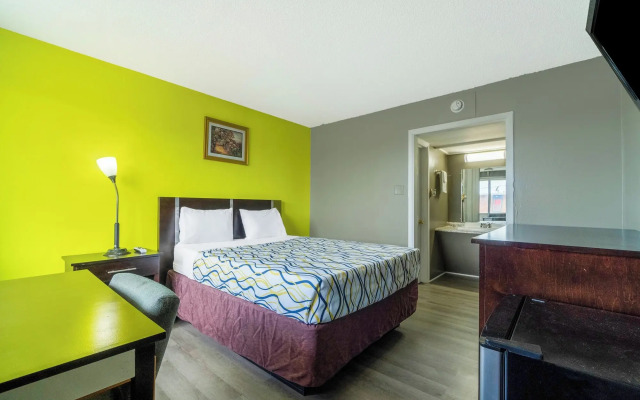 Lamplighter Inn By OYO Independence