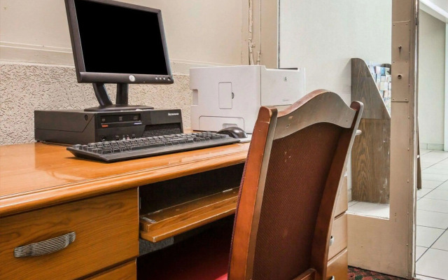 Econo Lodge Atlanta College Park